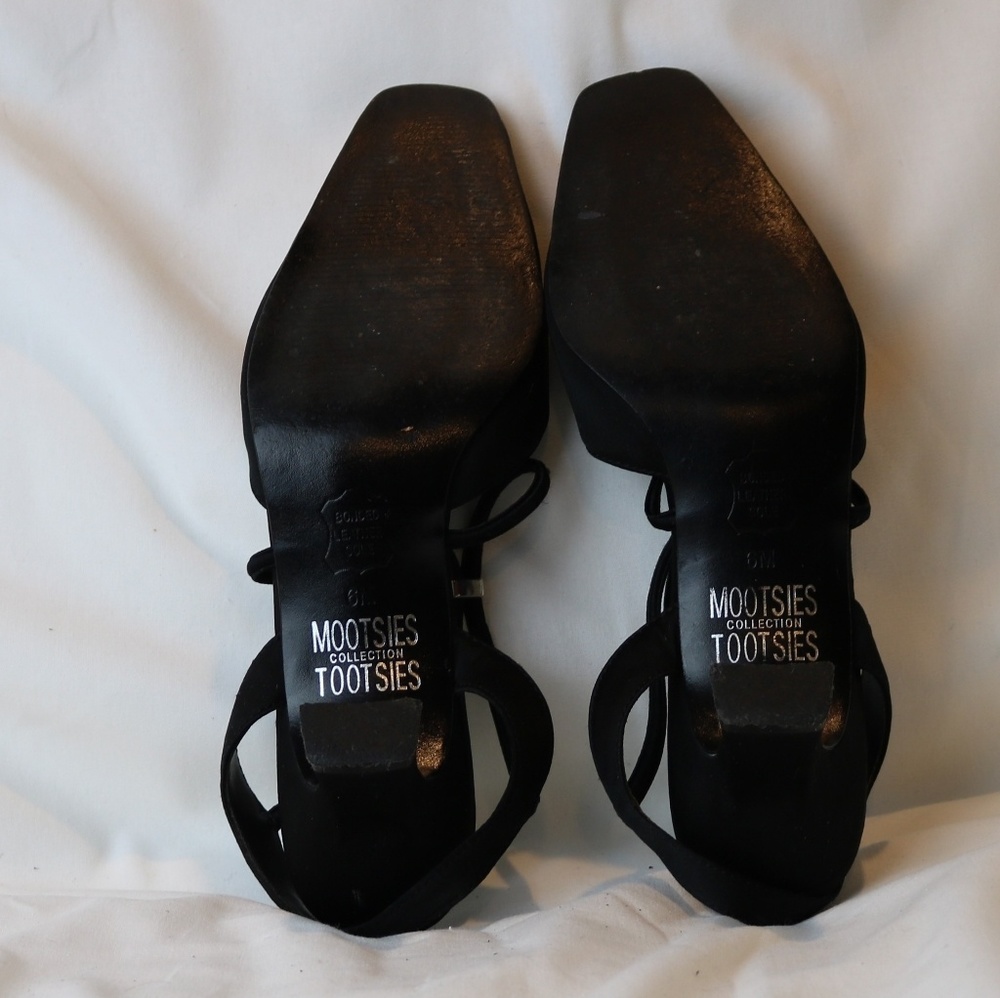 Black Strap Shoes. - Picture 3 of 5